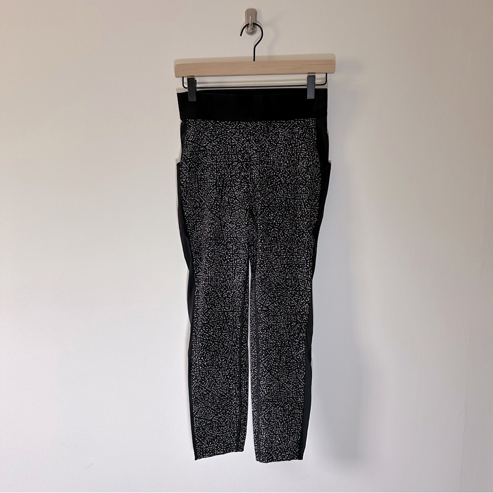 Lululemon Box It Out Tight size 8